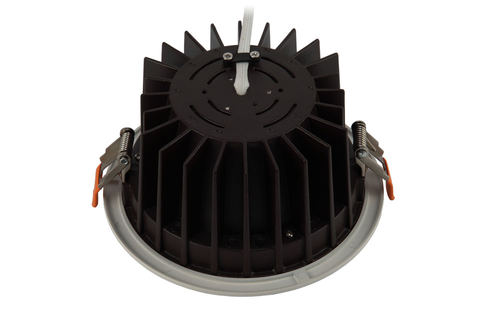 華輝照明專業LED筒燈廠家,標準的流程與質檢程序確保COB筒燈質量穩定如一。 華輝照明專業LED筒燈廠家,標準的流程與質檢程序確保COB筒燈質量穩定如一。