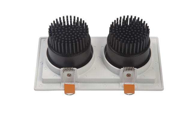 雙頭格柵射燈18W底部 雙頭格柵射燈18W底部