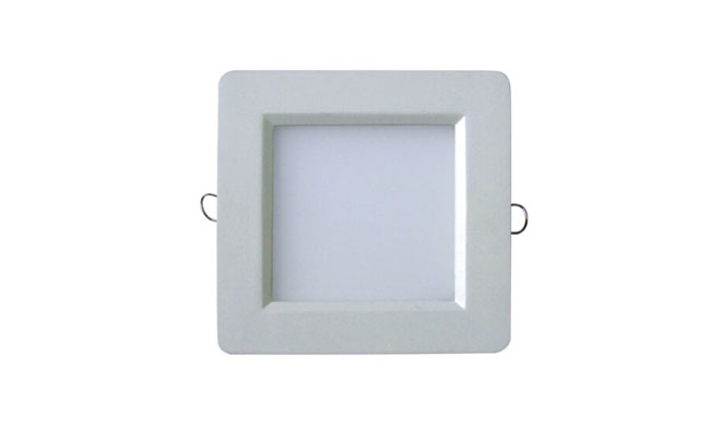 華輝照明產(chǎn)品有：面板燈,led面板燈,面板燈廠家,直發(fā)光面板燈，側(cè)發(fā)光面板燈高P無(wú)頻閃LED面板燈，光效均勻、柔和，無(wú)眩光。