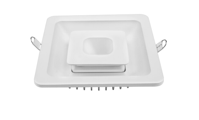 華輝照明LED筒燈驅動為恒流隔離外置驅動,便于安裝維護,與光源板實現完美匹配。 華輝照明LED筒燈驅動為恒流隔離外置驅動,便于安裝維護,與光源板實現完美匹配。