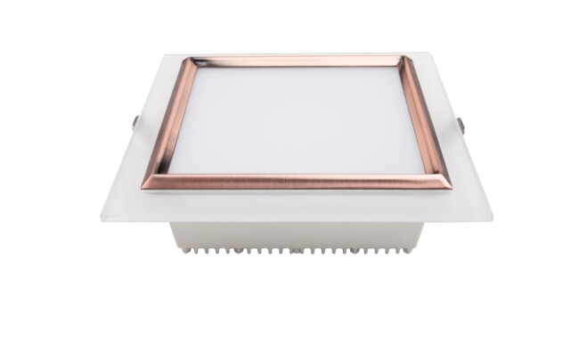 華輝照明LED筒燈驅動為恒流隔離外置驅動,便于安裝維護,與光源板實現完美匹配。 華輝照明LED筒燈驅動為恒流隔離外置驅動,便于安裝維護,與光源板實現完美匹配。