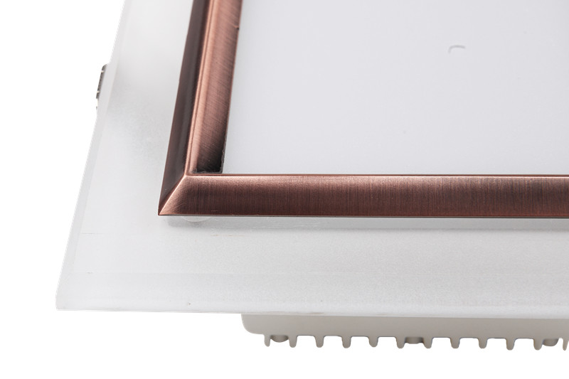 華輝照明專業(yè)生產(chǎn)LED筒燈，COB筒燈，全國(guó)行業(yè)領(lǐng)先，服務(wù)過全國(guó)各類工程達(dá)2000家。