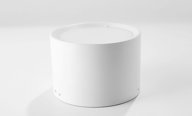 華輝照明成立于1987年，是一家專業(yè)生產(chǎn)LED辦公吊線燈,led面板燈,面板燈廠家,直發(fā)光面板燈，側(cè)發(fā)光面板燈的大型企業(yè)。